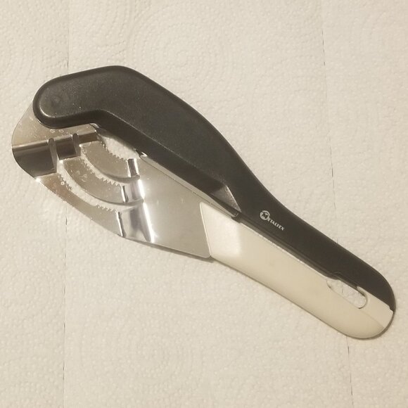 jar opener- multiple sizes and no batteries needed! - Picture 1 of 3